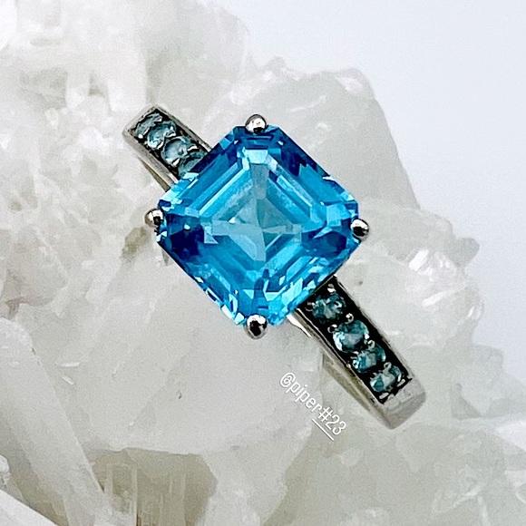 Brazilian Blue Topaz 2 1/2-carat Gemstone Sterling Silver Ring -size 9 - Picture 4 of 11